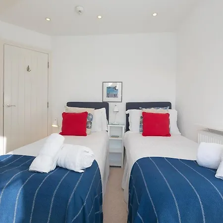 Sea Crest * St Ives
