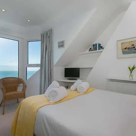 Sea Crest * St Ives
